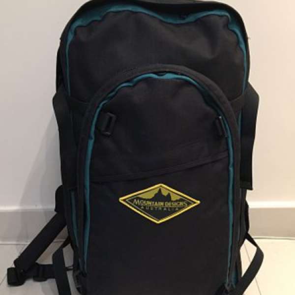 90% New - Mountain Designs Backpack with Detachable Daypack
