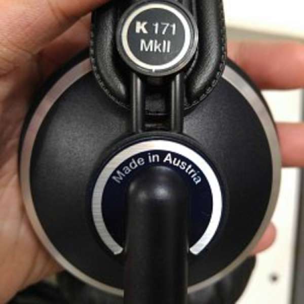AKG K171 MK II 99.9% new