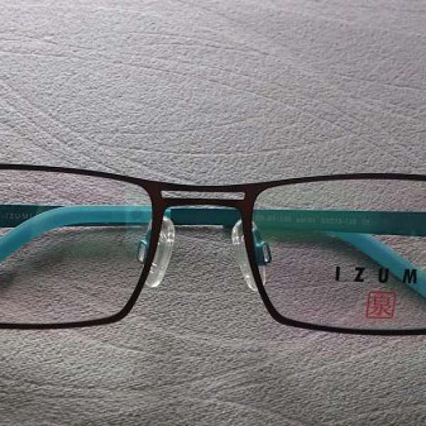 BAND: IZUMI全新歐洲名牌金屬時款框眼鏡 男女合用