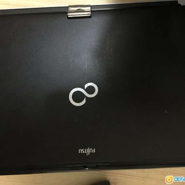 Fujitsu T900 I7-620M Touchscreen Notebook