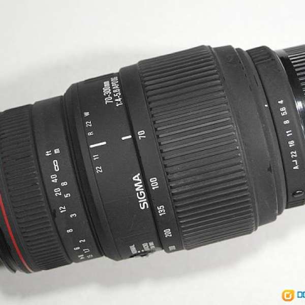 Sigma 70-300mm DG F4-5.6 (PK / Pentax mount)