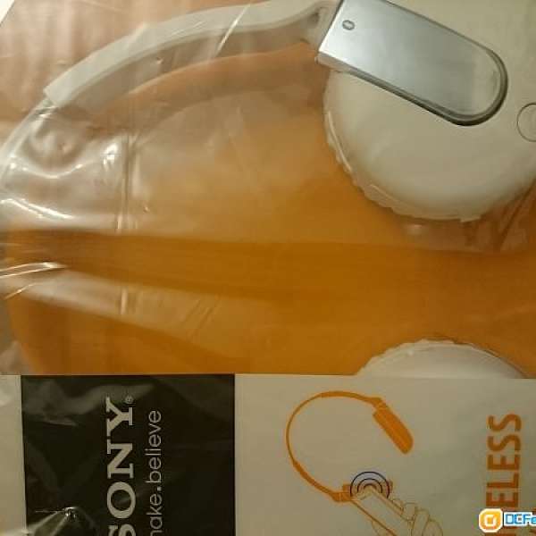 全新未開封 Sony DR-BTN200M 白色藍牙頭戴式耳筒！