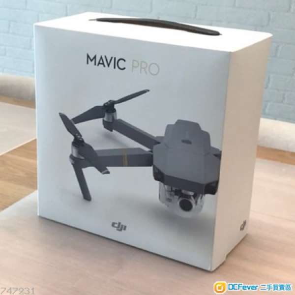 DJI Mavic Drone / Quadcopter
