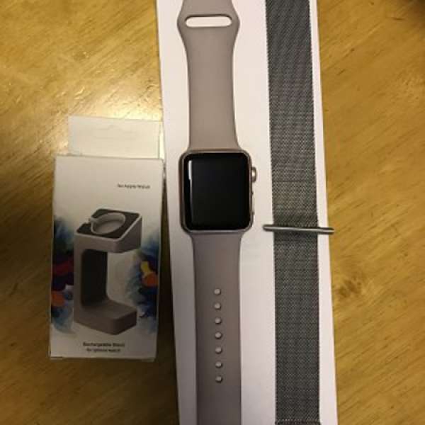 Apple Watch 38mm 玫瑰金 保養到3/2017