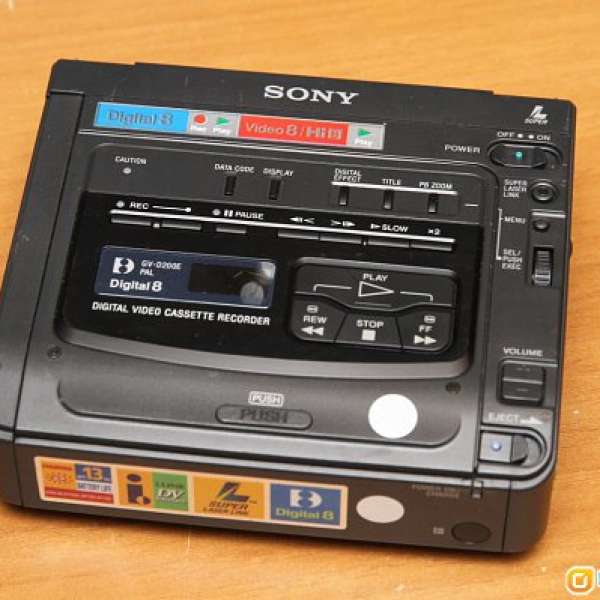 Sony GV-D200E PAL Digital8 Video Cassette Recorder