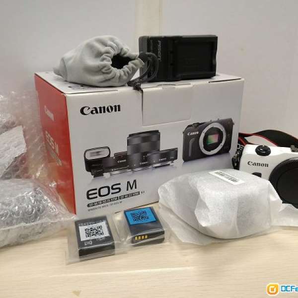 Canon EOS M 18-55mm, 22mm, adapter, 90ex
