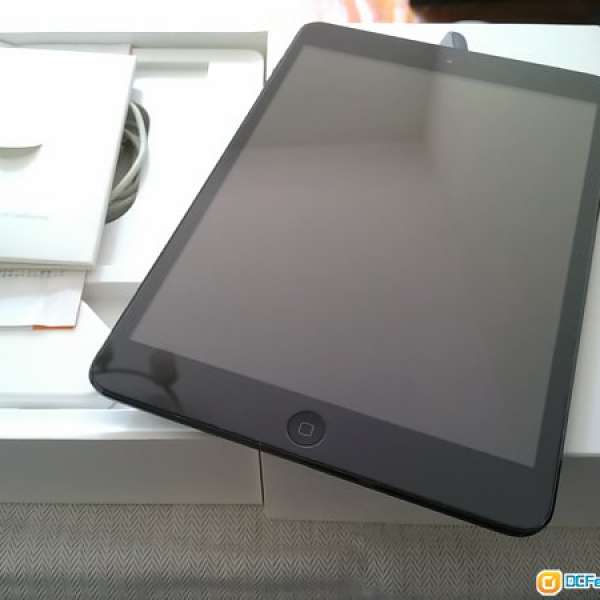 iPad mini wi-fi + LTE 16GB 黒色 香港行貨