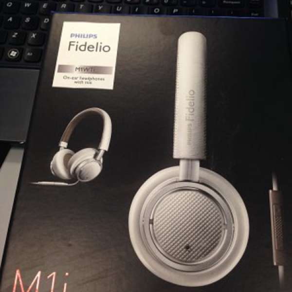 Philips Fidelio M1i headphone