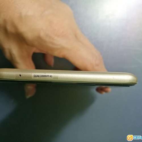 售99.9% 新行貨 Samsung C7 64GB 金色 雙卡 有單有盒有保養