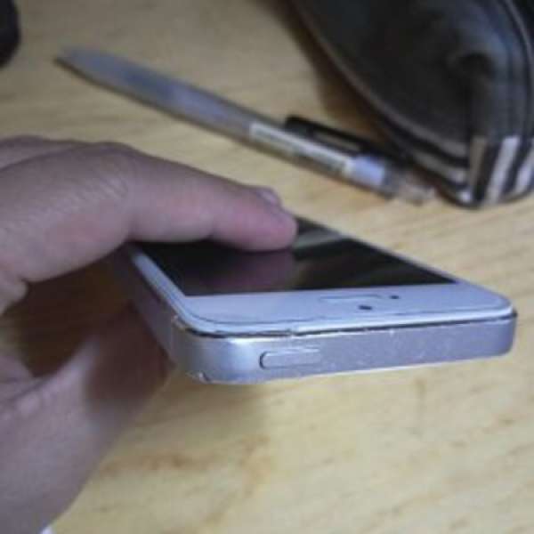 iPhone 5s 16gb 銀 有盒有單 不連配件