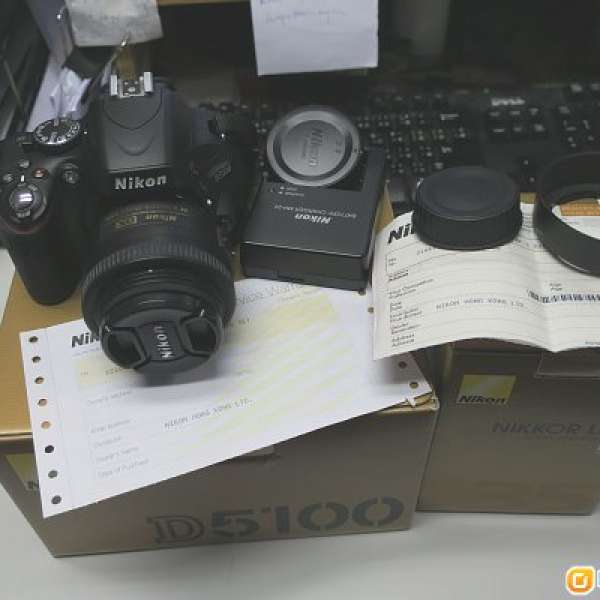 Nikon D5100 Body + Nikon 35mm 1.8 DX