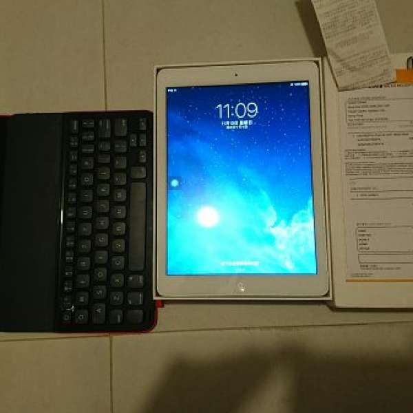 99% 新 iPad air 16gb wifi 連Logitech ultrathin 籃牙keyboard folio