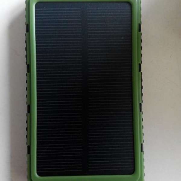 太陽能 / 插電 智能充電寶(10000mAh) 太陽能 環保 尿袋 $70 Solar Power Bank