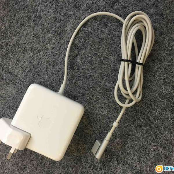 Apple 60W MagSafe Power Adapter I with MagSafe II Converter