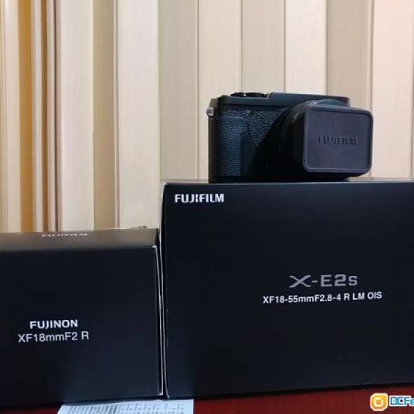出售Fujifilm X-E2s and XF18mm F2