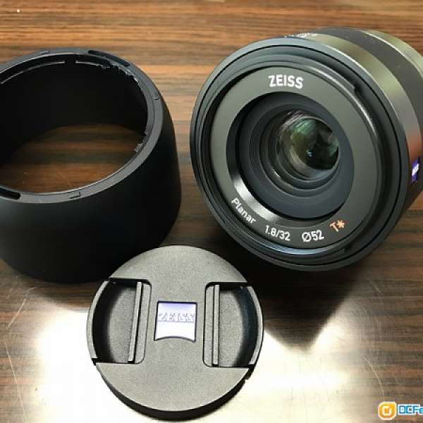 Carl Zeiss Touit Planar T* 32mm F1.8 Lens Sony E Mount