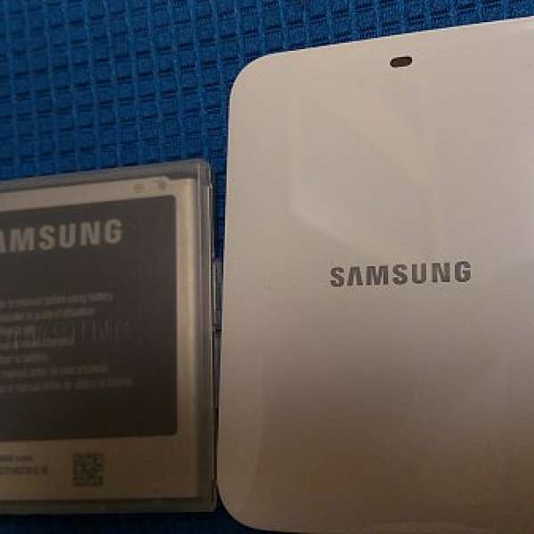 Samsung galaxy S4 電池連充電盒 extra battery kit