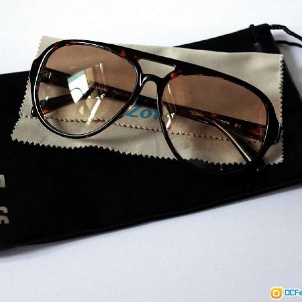 閑置求售 Japan Zoff THEATRE PRODUCTS EYEWEAR Plastic Sunglasses