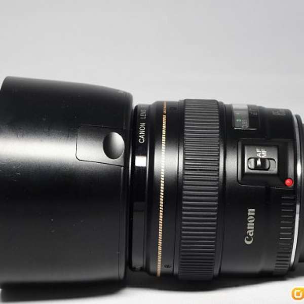 Canon  EF 85mm 1.8