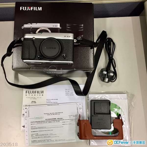 Fujifilm Fuji X-E2 XE2 silver body with warranty