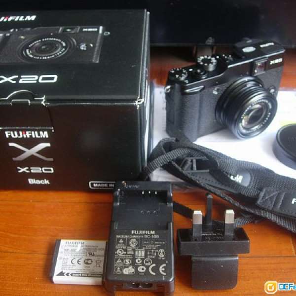 ( 靚仔 ) Fujifilm X20 半專業數碼相機  Made in Japan