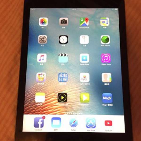 iPad Air 1, 太空灰WIFI版 128GB + 原装Apple真皮SmartCase + 新玻璃Mon貼