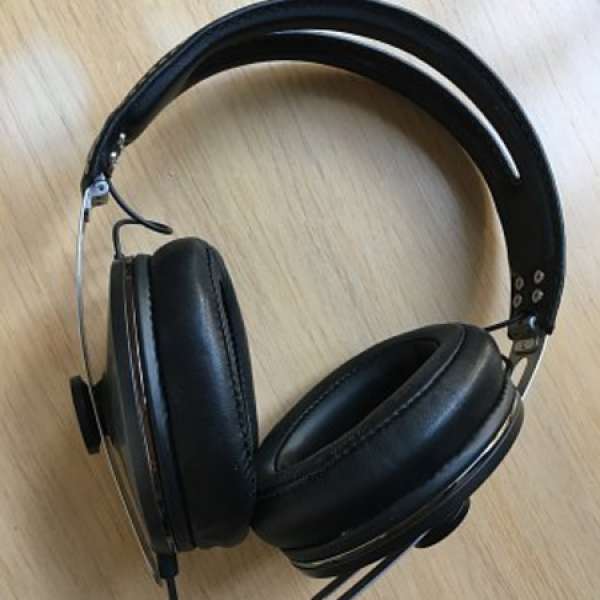 Sennheiser Momentum Over the Ear Headphones