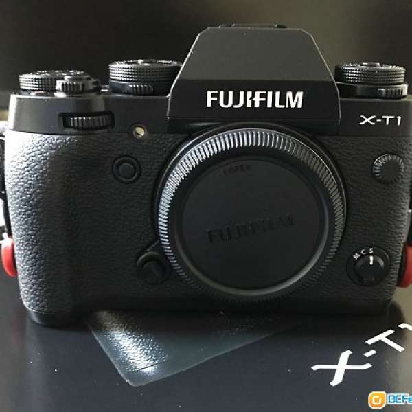 99.9% new Black 行貨 Fuji XT-1