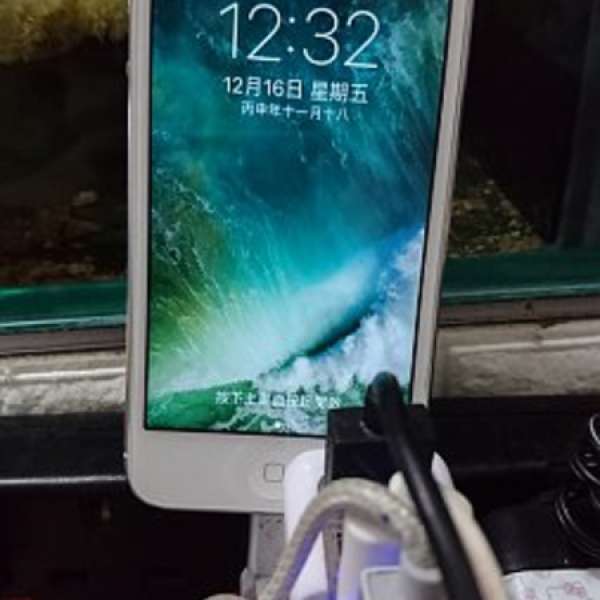 淨機行貨 iPhone 5 16G 銀白色 70%新