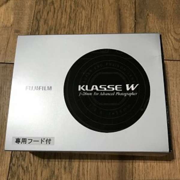 全新未使用 Fujifilm Klasse W