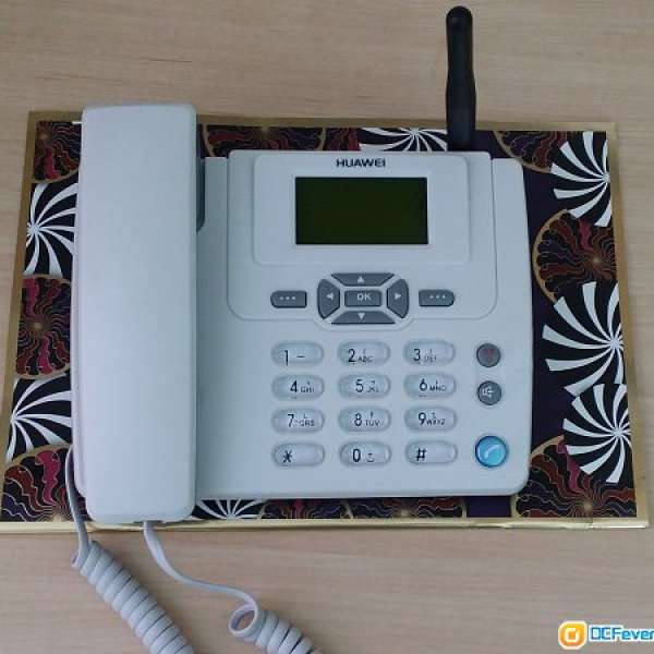 華為 插SIM咭無線家用電話, 可充電 可移動 有收音機功能  老人電話