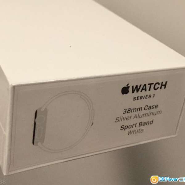 Apple Watch Silver Aluminum Case with White Sport Band (Series 1,38mm)