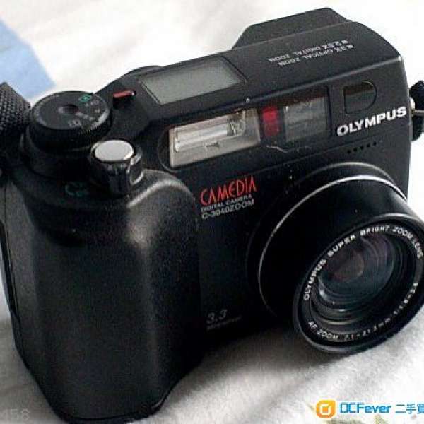 Olympus Camedia C3040数码相机史上最大F1.8光圈 1/1.8 吋 大CCD sensor