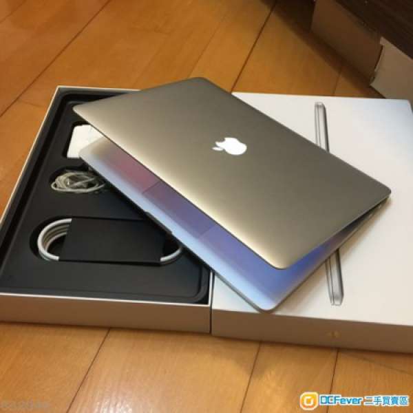 平放fullest MacBook Pro Retina 15" 2012mid i7 2.3cpu