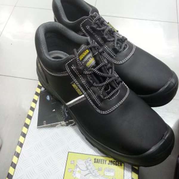 Black Safety Jogger Shoes 黑色安全鞋 Size 44