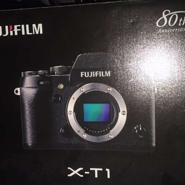 出讓 fujifilm X-T1 ( xt1 xt-1 )可換 CanonEF 定焦L頭