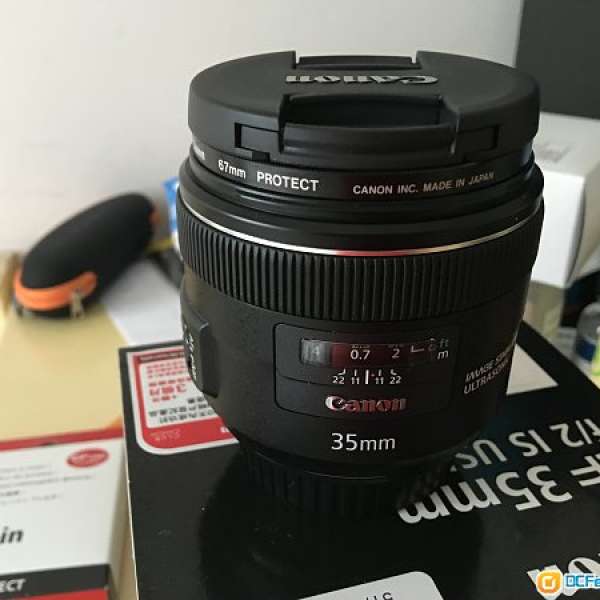 Canon EF 35mm f/2 IS USM + EW-72 (有一年香港保養）
