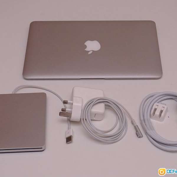 Macbook Air 2011(i7,4gb ram,128gbSSD)95%NEW 有superdrive