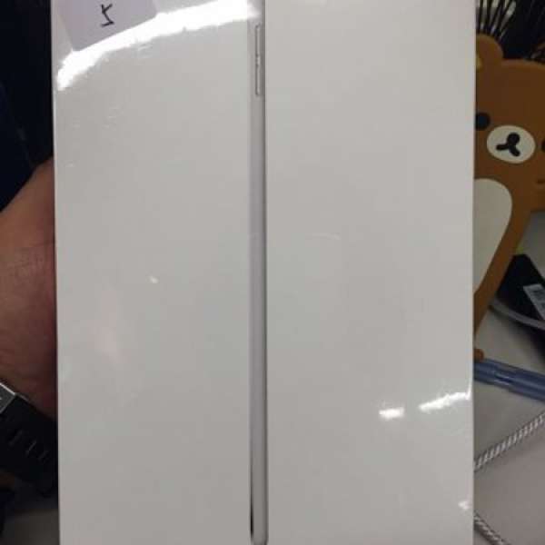 iPad Mini 4 64gb Silver wifi 全新行貨 未開封