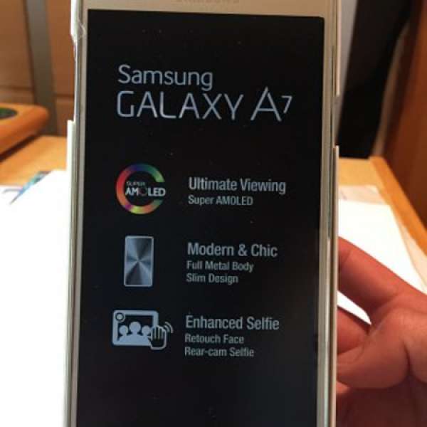 Samsung Galaxy A7   金色 100%全新 (未拆機)