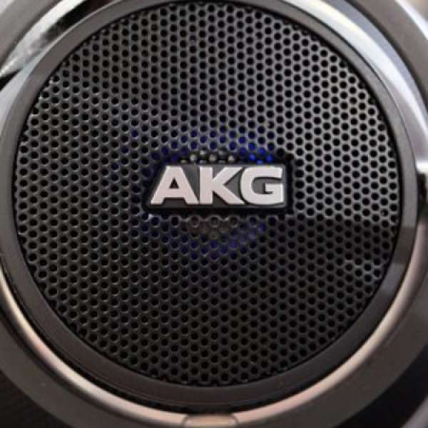 好新淨AKG K812 奧地利版2015年10月有單有保有跟木耳機架齊盒