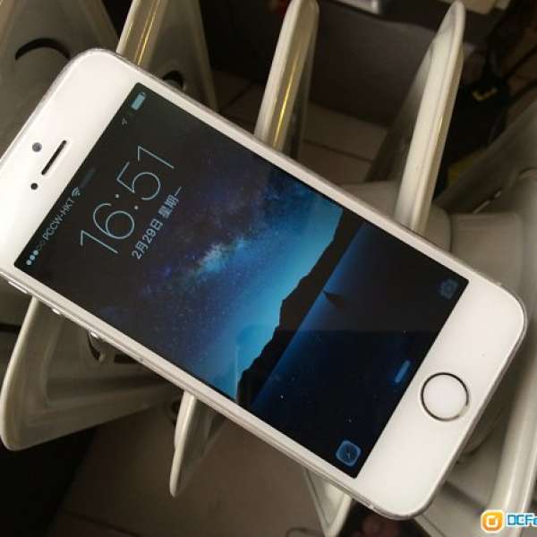 iPhone 5s 16GB 白色