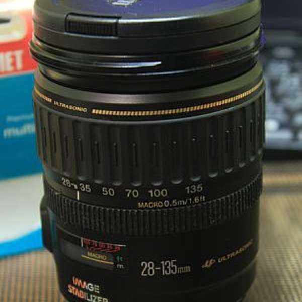 Canon EF 28-135mm f3.5-5.6 IS USM over 90%new w/hood