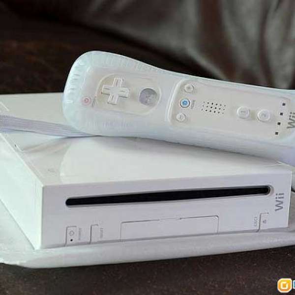 Wii 連 Wii Fit 平衡板,全套.(已改)