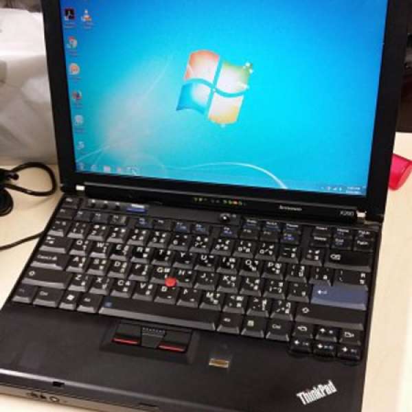 Lenovo X200 notebook跟原廠Docking, P8400 CPU, 4G DDR3 ram, 250G SATA HD