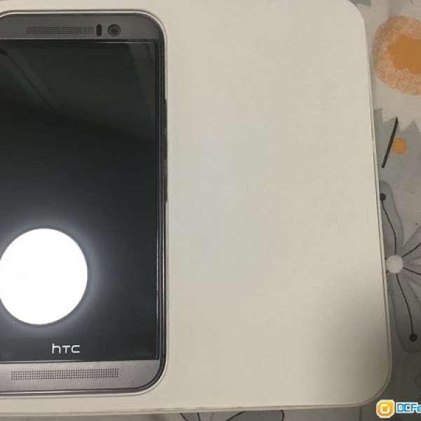 95%新 HTC M9 32GB 灰色 gray 百老匯 香港行貨 保養到2016年7月
