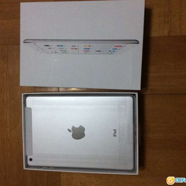 出售換出來100%新 iPad mini2/ 16g wifi +4g白色.