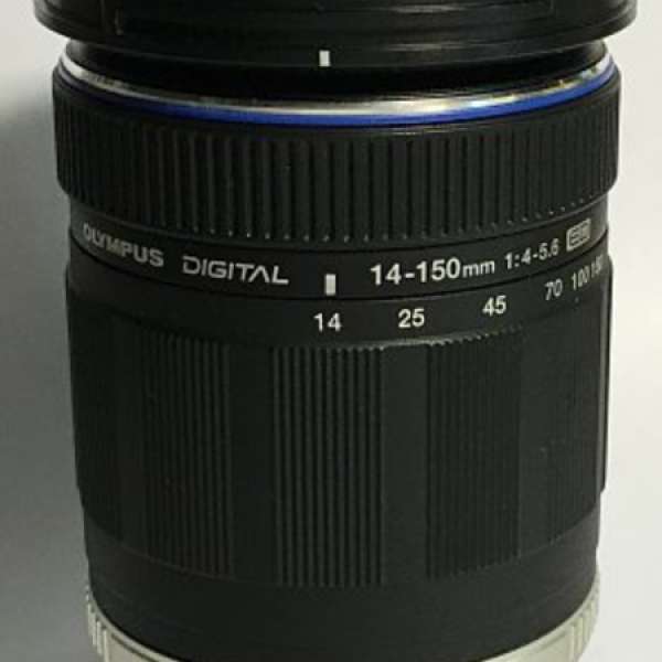 Olympus M. Zuiko ED 14-140mm f4-5.6 加 原廠 Olympus 相機帶 加Lowepro 相機袋