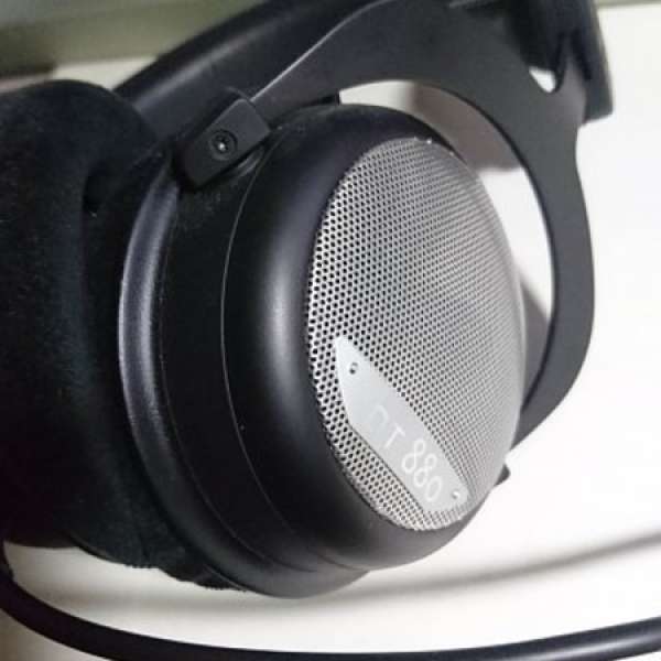 Beyerdynamic DT880 Manufaktur version (all black)