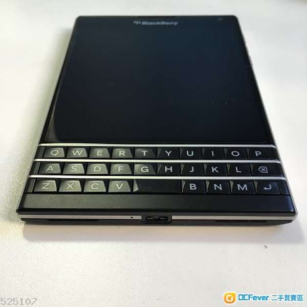 出售物品: 99%新 BlackBerry Passport 32GB 行貨（齊配件 除耳機）